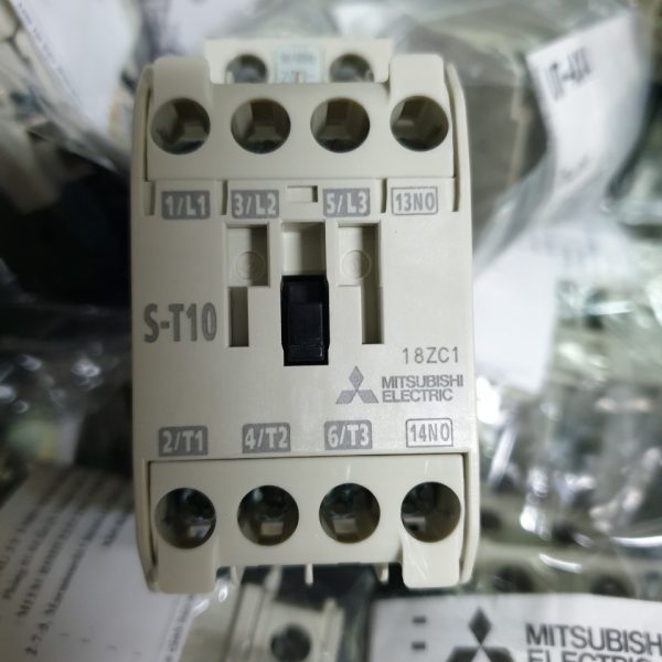 Khởi động từ S-T10 AC200V 1A