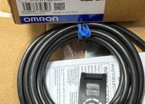 CẢM BIẾN OMRON E3JK-DR11-C 2M