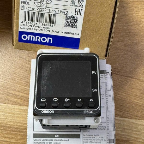 OMRON E5CC-CX2ASM-800